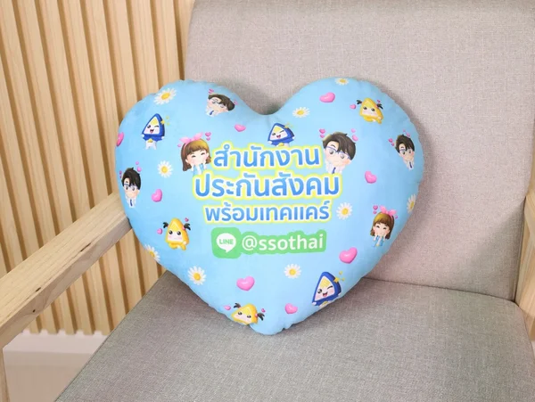 หมอนไดคัทรูปหัวใจ